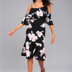 Lulu’s Medium Extra Love Black Floral Print Off-the-Shoulder Dress